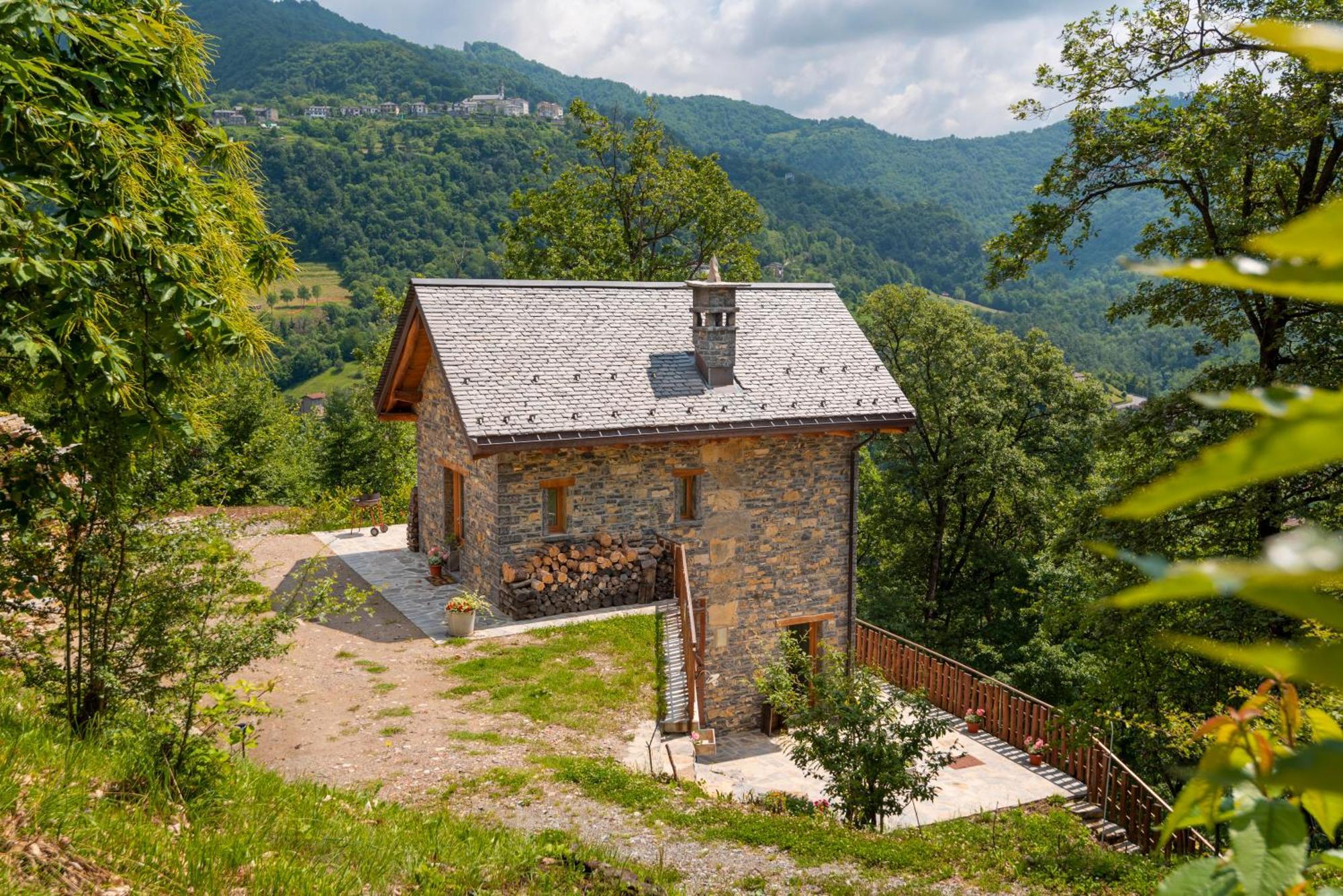 La Torre Del Manghen: Agri-Alloggio Indipendente Rota d'Imagna Zewnętrze zdjęcie