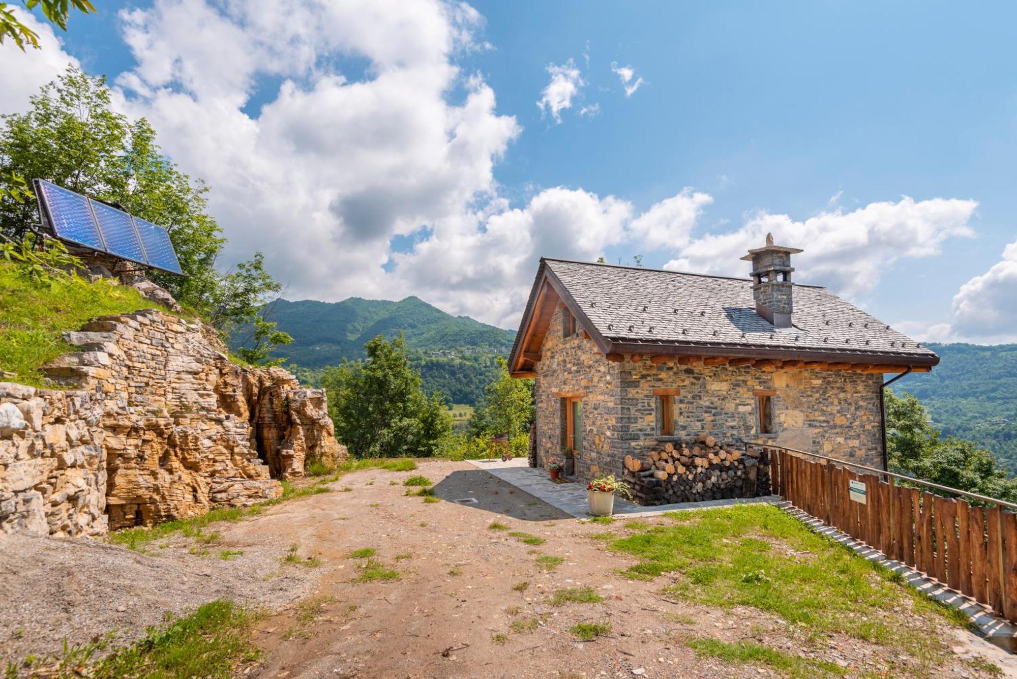La Torre Del Manghen: Agri-Alloggio Indipendente Rota d'Imagna Zewnętrze zdjęcie